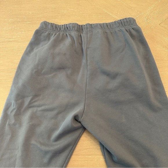 H&M Blue Joggers with Elastic Waistband and Relaxed Fit - Picture 7 of 7